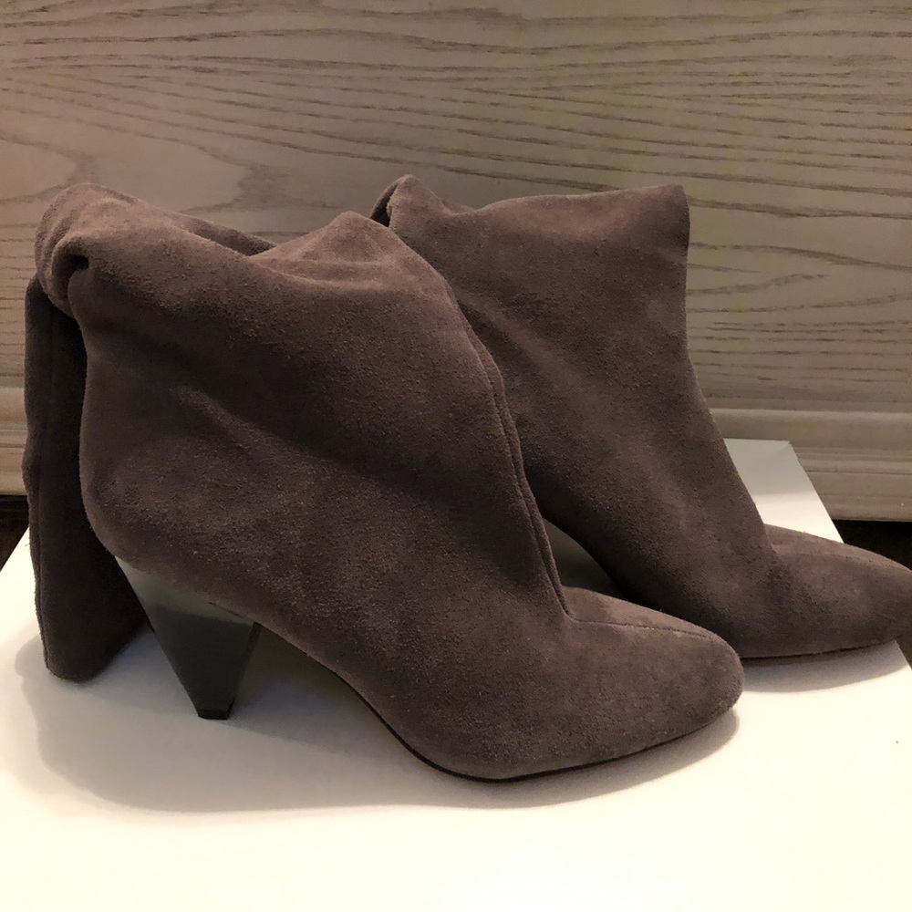 Gray slouchy boots!